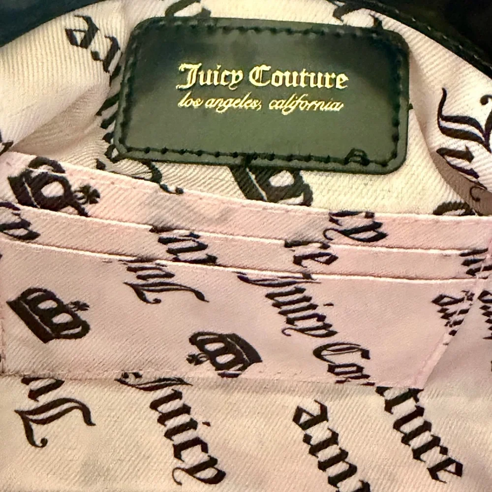 JUICY COUTURE Overstated Black Patent Flap Clutch with Gold Chain and Logo - Picture 13 of 14